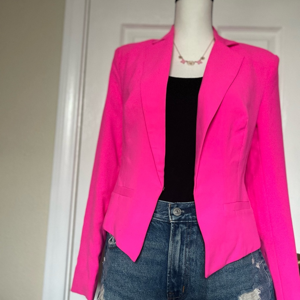 Hot Pink Fuschia blazer jacket.